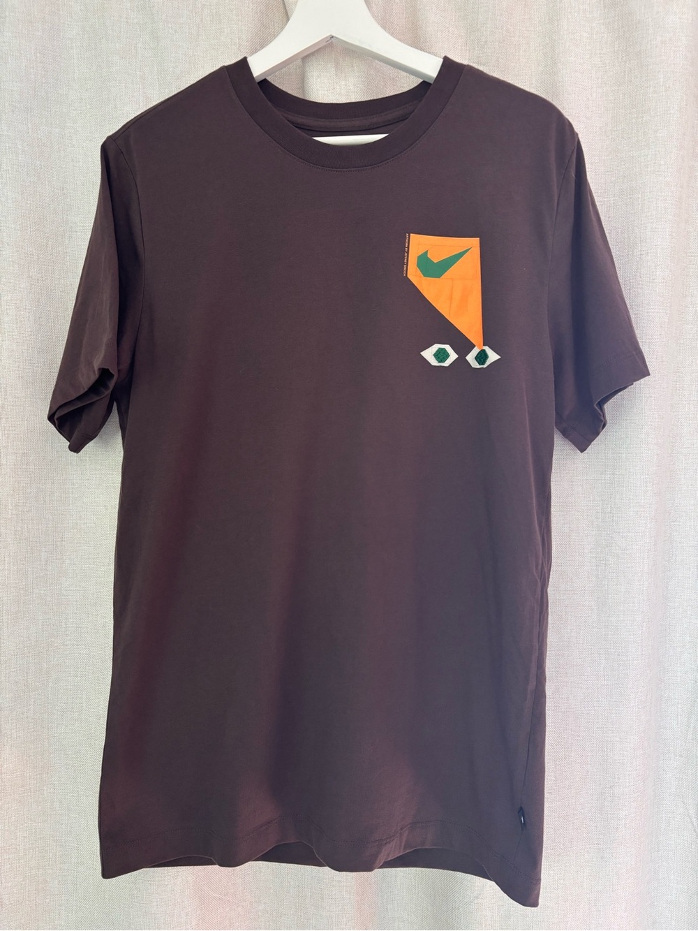 Nike Sole Seeking Graphic T-Shirt Brown Multicolor Size S